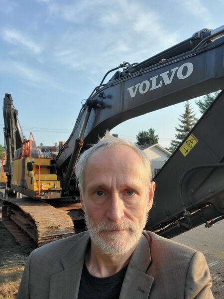 File:Self portrait (4 June 2025) 20250604 195233.jpg