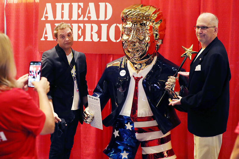 File:Golden Trump with American Flag Shorts and Magic Wand.jpg